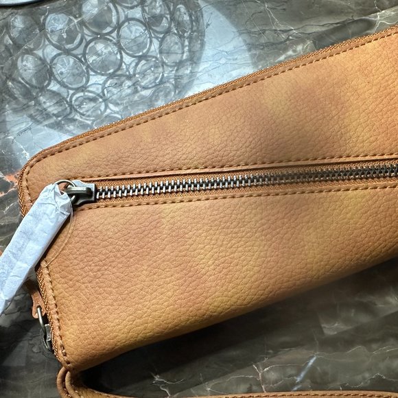 Free People Handbags - Free People Wallet/Wristlet - NWT - Carmel Color